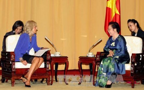 Vietnam-AS memperkuat kerjasama tentang kesetaraan gender - ảnh 1