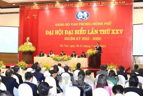 PM Vietnam, Nguyen Tan Dung menghadiri Kongres Komite Partai Kantor Pemerintah, masa bakti 2015-2020 - ảnh 1