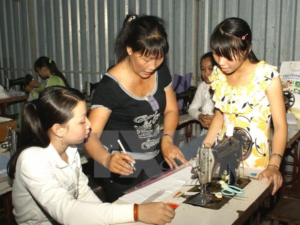 Republik Korea terus membantu pendidikan kejuruan untuk kaum wanita Vietnam - ảnh 1