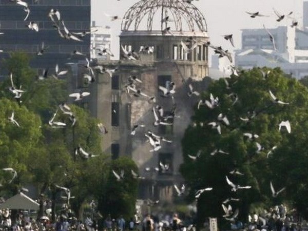 Kota Hiroshima, Jepang mengenangkan ultah ke-70 Musibah bom atom - ảnh 1