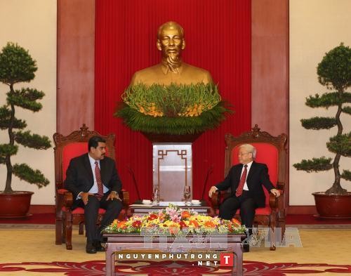 Presiden Republik Bolivariana Venezuela mengakhiri secara baik kunjungan resmi di Vietnam - ảnh 1