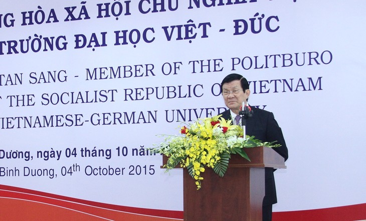 Presiden Vietnam, Truong Tan Sang mengunjungi Universitas Vietnam-Jerman - ảnh 1