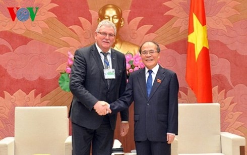 Ketua MN Vietnam, Nguyen Sinh Hung menerima delegasi Parlemen Eropa - ảnh 1