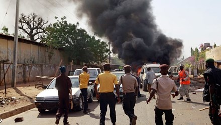 Terjadi serangan bom di Nigeria, sehingga menimbulkan kira-kira 100 orang - ảnh 1