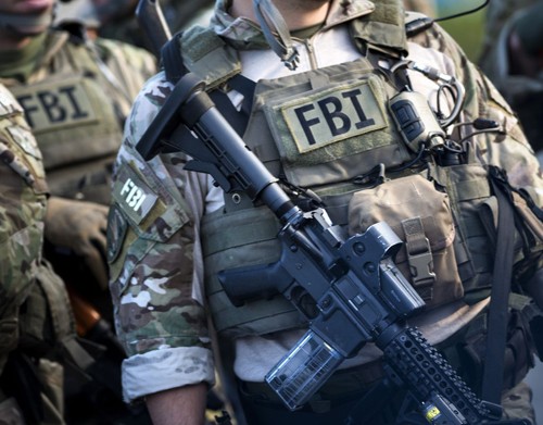  FBI meninjau puluhan obyek yang bisa melakukan kembali serangan teror di Paris, Perancis - ảnh 1