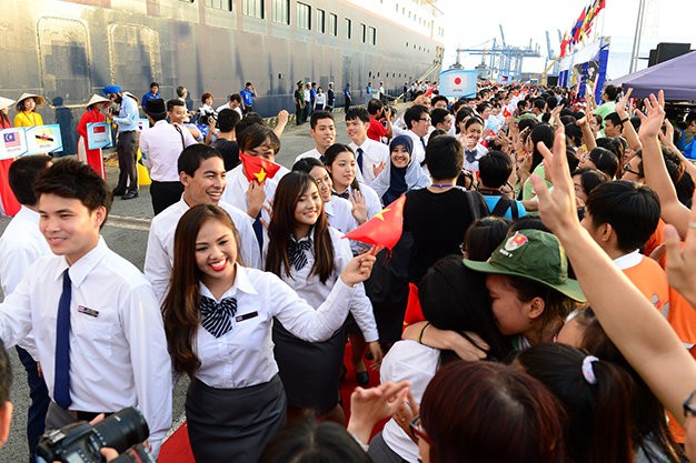 Kapal Pemuda Asia Tenggara-Jepang 2015 meninggalkan Vietnam - ảnh 1
