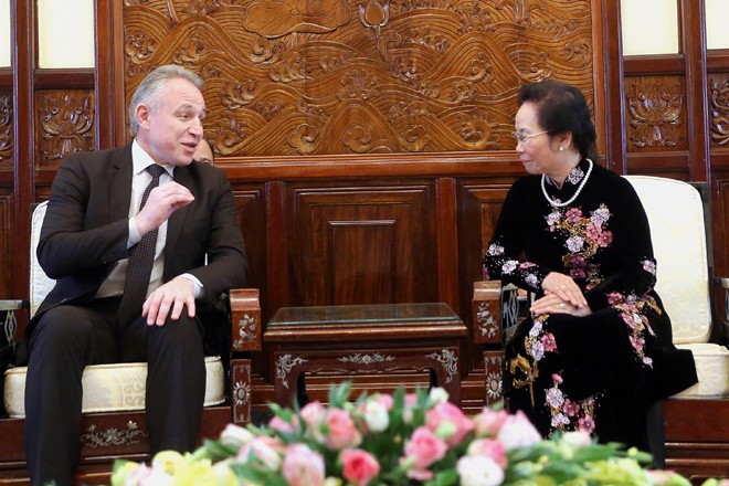 Vietnam dan Belarus memperkuat kerjasama antar-organisasi serikat pekerja - ảnh 1