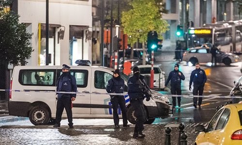 Perancis dan Belgia memperhebat operasi pembersihan kaum teroris. - ảnh 1
