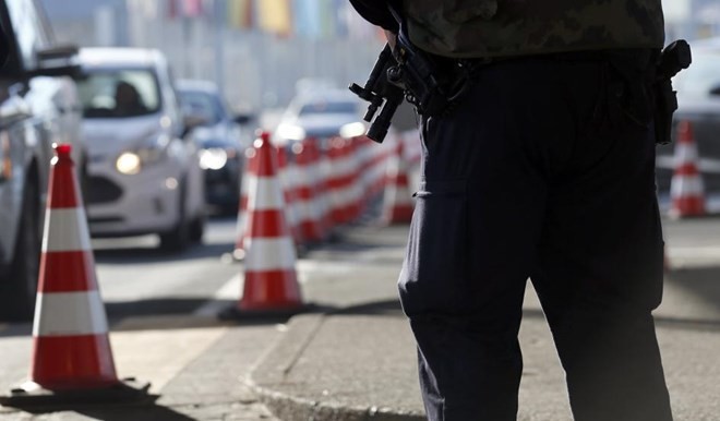 Swiss menangkap 2 tersangka  teroris keturunan Suriah  - ảnh 1
