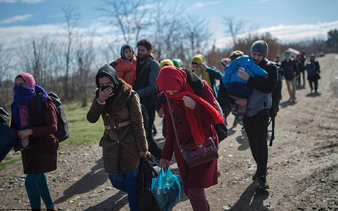 Polandia menolak menerima kaum migran menurut rencana alokasi kuota Uni Eropa - ảnh 1