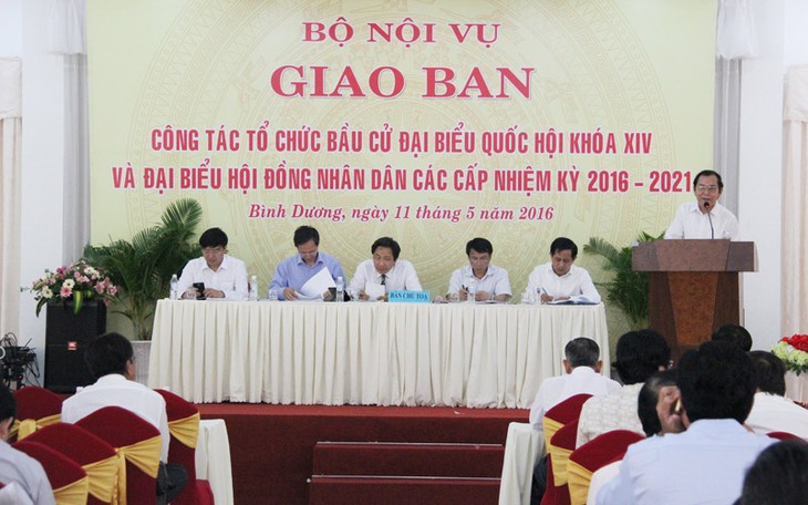 Konferensi briefing tentang pekerjaan penyelenggaraan pemilihan anggota MN dan anggota Dewan Rakyat di daerah Vietnam Selatan - ảnh 1