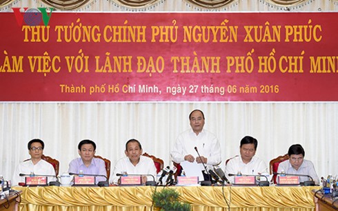 Membangun kota Ho Chi Minh menjadi “Mutiara yang bercahaya di Laut Timur” - ảnh 1