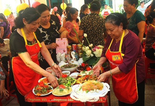 Aktivitas-aktivitas memperingati Hari Keluarga Vietnam (28/6) - ảnh 2