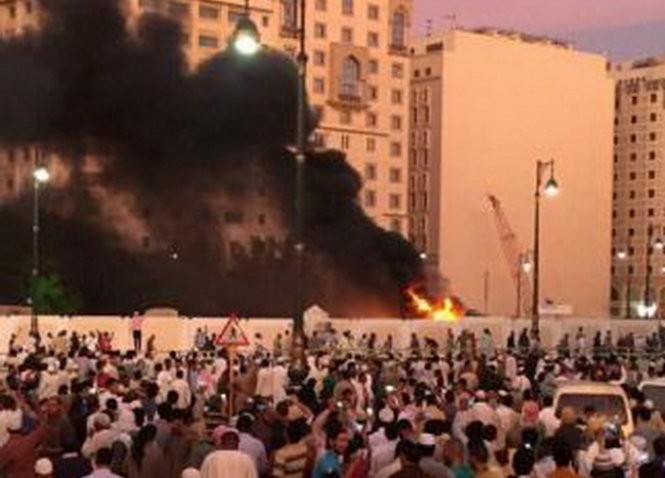 Terus terjadi 3 serangan bom bunuh diri di Arab Saudi - ảnh 1