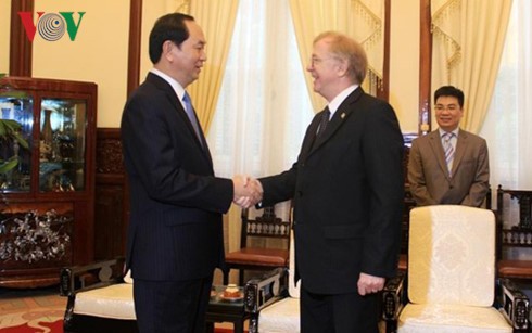 Presiden Tran Dai Quang menerima Dubes Kanada untuk Vietnam - ảnh 1