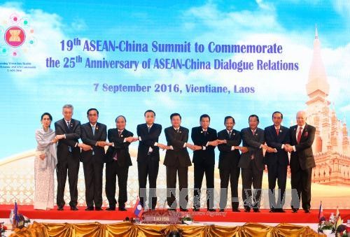 Tiongkok dan ASEAN mengesahkan prinsip penanganan situasi darurat di laut - ảnh 1