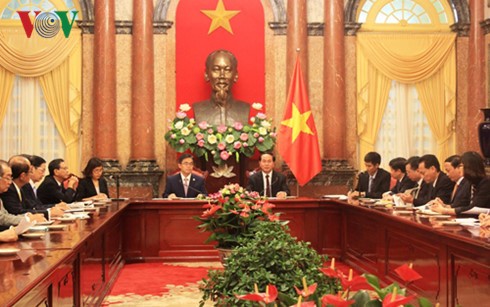 Presiden Vietnam, Tran Dai Quang menerima Gubernur provinsi Aichi, Jepang - ảnh 1