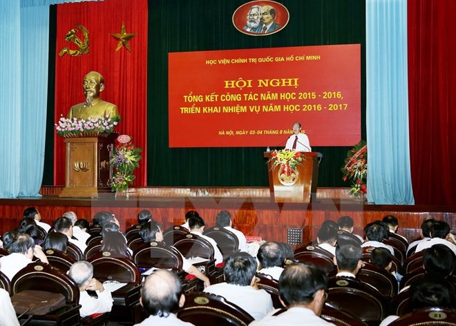 Bapak Dinh The Huynh melakukan temu kerja dengan Akademi Politik Nasional Ho Chi Minh - ảnh 1