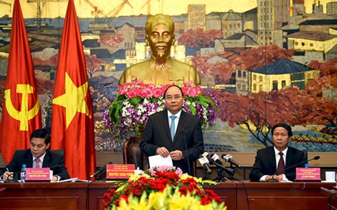 PM Vietnam, Nguyen Xuan Phuc melakukan temu kerja dengan pimpinan kota Hai Phong - ảnh 1