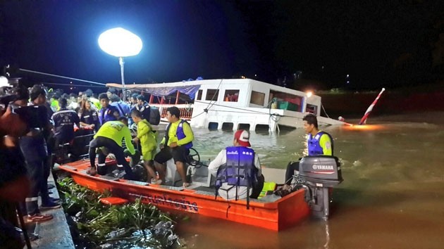 Thailand melanjutkan pencarian para korban dalam kasus tenggelamnya kapal wisata - ảnh 1