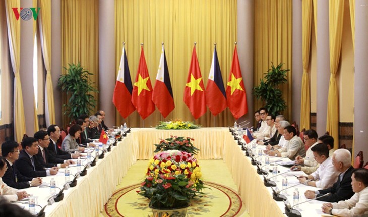 Panorama kunjungan resmi Presiden Filipina di Vietnam  - ảnh 6