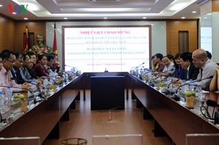 Direktur Jenderal VOV, Nguyen The Ky menerima delegasi wartawan Laos - ảnh 1