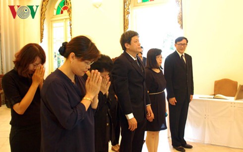 Pimpinan VOV berziarah kepada Raja Thailand - ảnh 1