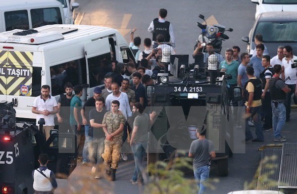 Turki telah menangkap 35.000 tersangka yang terlibat dalam kudeta - ảnh 1