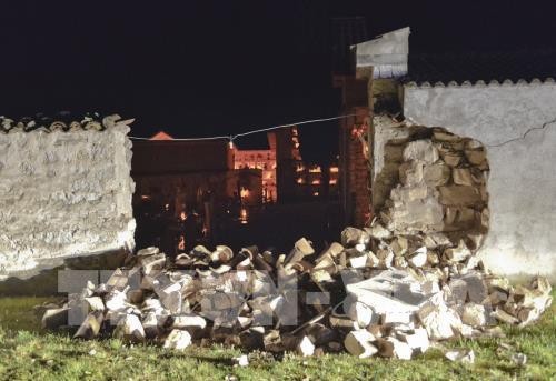 Puluhan orang luka-luka dalam gempa bumi di Italia - ảnh 1