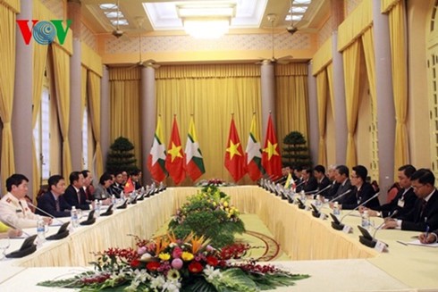 Presiden Vietnam, Tran Dai Quang melakukan pembicaraan dengan Presiden Republik Federasi Myanmar, Htin Kyaw - ảnh 1