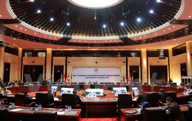 Acara pembukaan Konferensi ke-4 Kepala Daerah Ibukota negara-negara ASEAN di Laos - ảnh 1