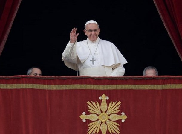 Paus Fransiskus mengirim pesan perdamaian sehubungan dengan  Hari Natal 2016 - ảnh 1