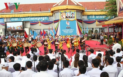Kamboja memperingati Hari Kemenangan 7/1 - ảnh 1