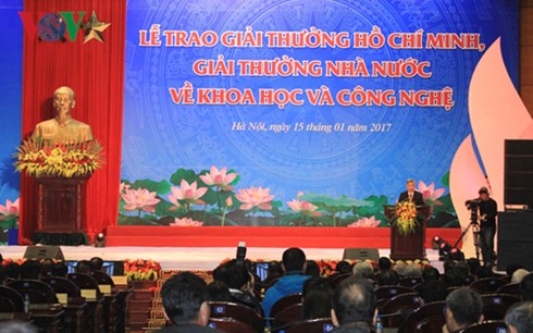 Acara penyampaian Hadiah Ho Chi Minh dan Hadiah Negara tentang Ilmu Pengetahuan dan Teknologi - ảnh 1