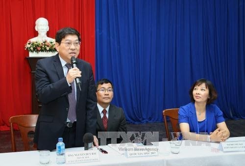 Kira-kira 170 wartawan mendaftarkan diri untuk ikut meliput berita pada konferensi pertama pejabat senior APEC - ảnh 1