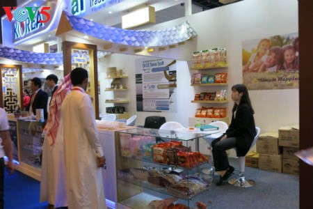 Tiga puluh tiga  badan usaha Vietnam menyosialisasikan pertanian hijau di Pekan Raya Gulfood, Dubai  - ảnh 16