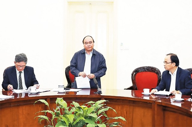 PM Vietnam, Nguyen Xuan Phuc melakukan temu kerja dengan  Asosiasi Bahan Obat-obatan Vietnam - ảnh 1