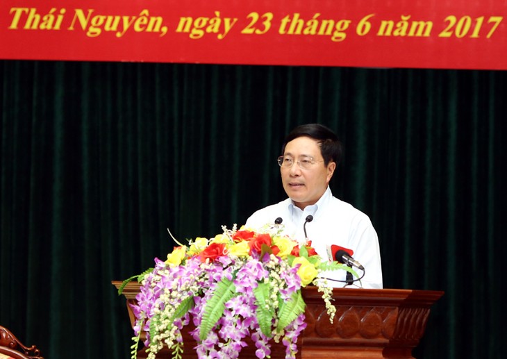 Deputi PM Vietnam, Pham Binh Minh melakukan kontak dengan para pemilih di KODAM I - ảnh 1
