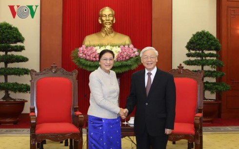 Sekjen KS PKV, Nguyen Phu Trong menerima Ketua Parlemen Laos, Pany Yathotou - ảnh 1