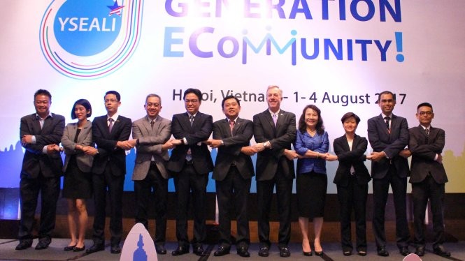  Lokakarya Gagasan pemimpin muda Asia Tenggara Ecommunity - ảnh 1