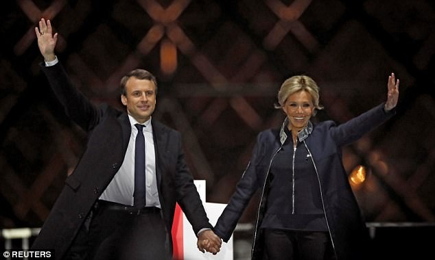  Posisi resmi untuk Istri Presiden Perancis, E.Macron - ảnh 1