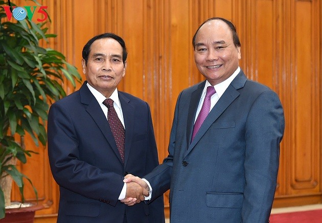  Vietnam bersedia berbagi pengalamaan perkembangan dengan Laos - ảnh 1