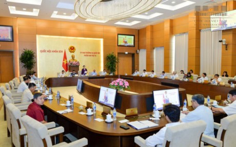  Komite Tetap MN Vietnam membahas pekerjaan mencegah dan memberantas korupsi - ảnh 1
