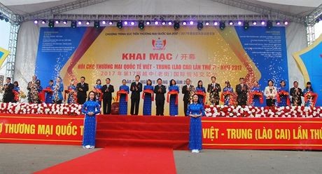  Pembukaan Pekan Raya Internasional Vietnam-Tiongkok 2017 di Provinsi Lao Cai - ảnh 1