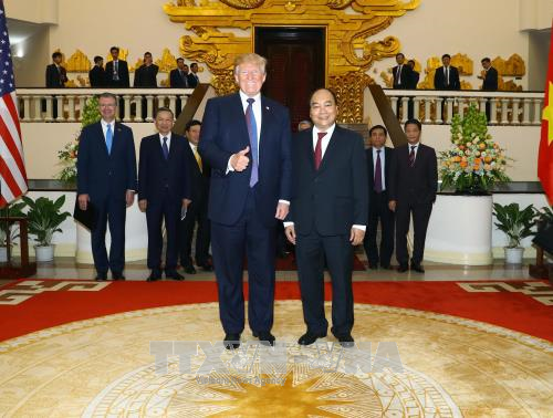 PM Vietnam, Nguyen Xuan Phuc mengadakan peretmuan dengan Presiden AS, Donald Trump - ảnh 1