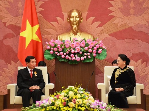  Mahamah Rakyat Agung Vietnam-Laos memperkuat hubungan kerjasama - ảnh 1