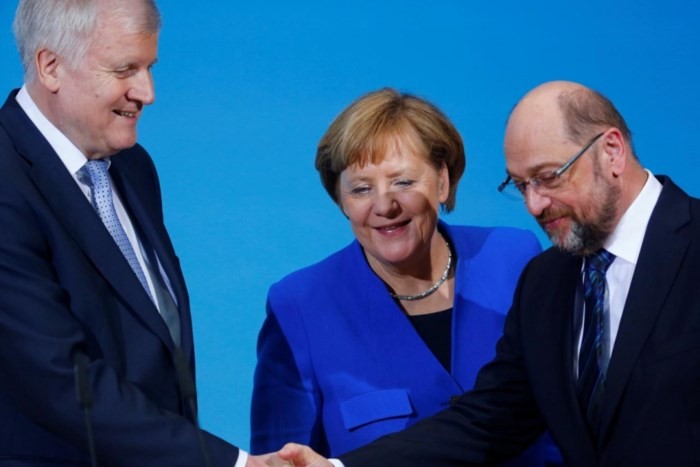 Perundingan tentang pembentukan Pemerintah Jerman: Pimpinan Partai SPD sepakat memperbaiki permufakatan koalisi dengan persekutuan partai CDU / CSU - ảnh 1