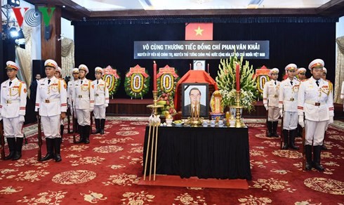Mengadakan secara khidmat upacara belasungkawa mantan PM Phan Van Khai - ảnh 1