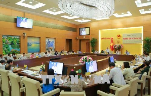   Komisi Hukum MN Vietnam meverifikasikan Program penyusunan undang-undang dan peraturan negara tahun 2019, penyesuaian Program tahun 2018 - ảnh 1