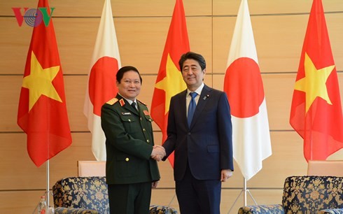   Vietnam dan Jepang menandatangani Pernyataan Visi Bersama tentang kerjasama pertahanan - ảnh 1